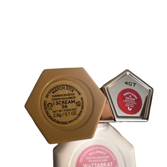 FENTY MINIS BUNDLE HIGHLIGHTER CONCEALERS & LIPSTICK and MAKE UP BAG - Picture 7 of 16